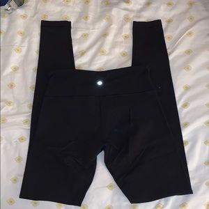 Lululemon Wunder Under leggings